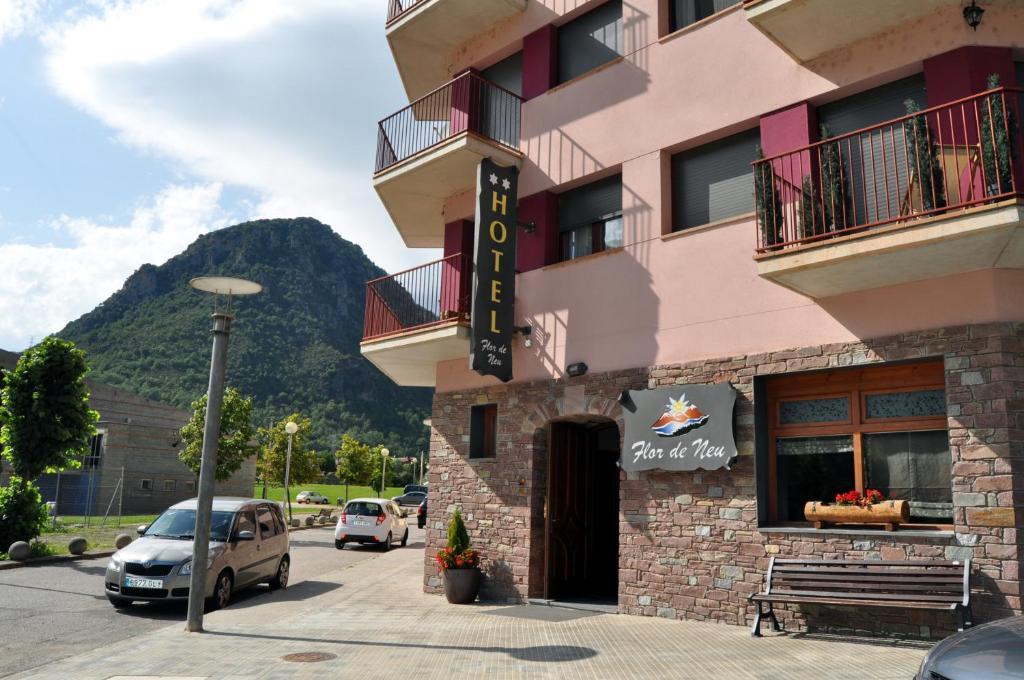 Hotel Flor De Neu El Pont de Suert Eksteriør bilde