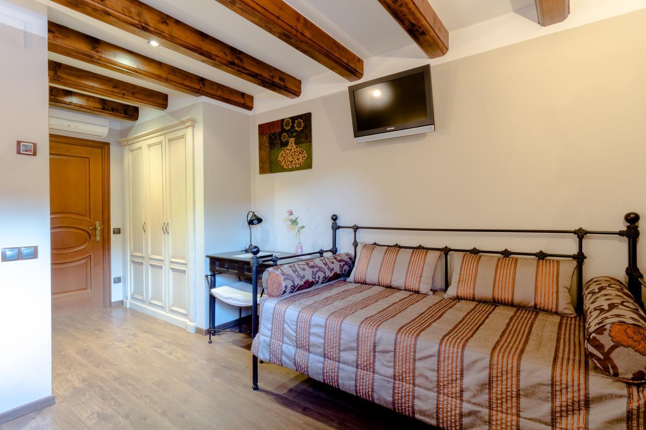 Hotel Flor De Neu El Pont de Suert Eksteriør bilde